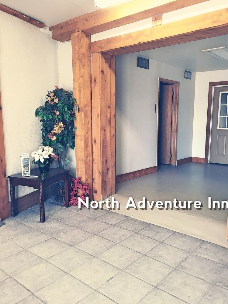 North Adventure Inn Cochrane Luaran gambar